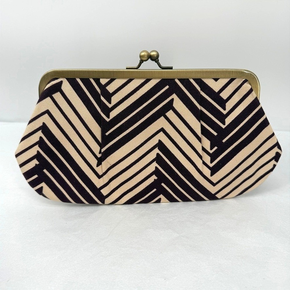 Old Navy Clutch Bag Chevron Geometric Kiss Lock Evening Pouch Classy Chic Boho